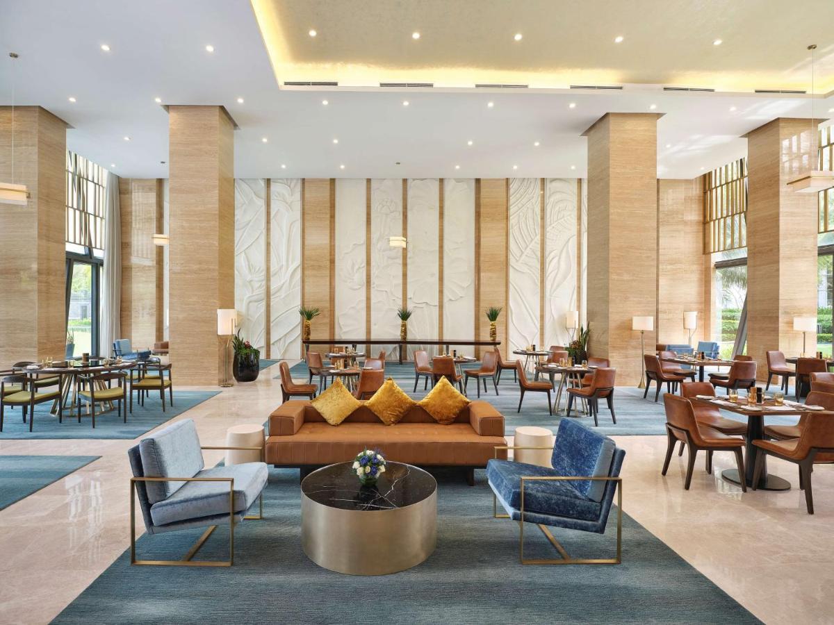 Radisson Blu Resort Phu Quoc Exterior foto The lobby of the hotel